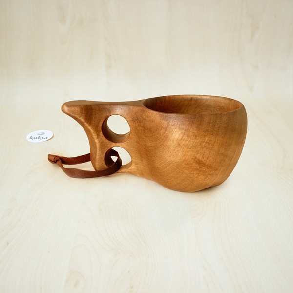 foto después del cuidado de la kuksa con cera de abejas