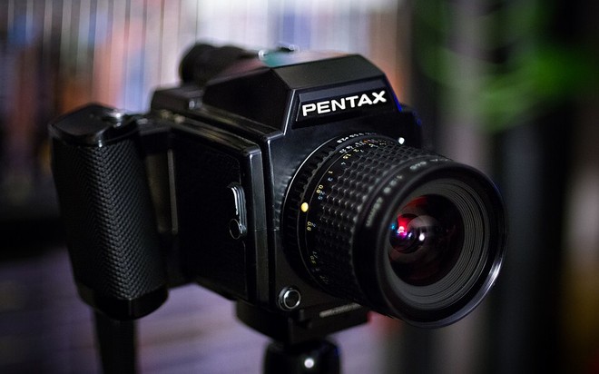 Pentax_645_(10250849023)