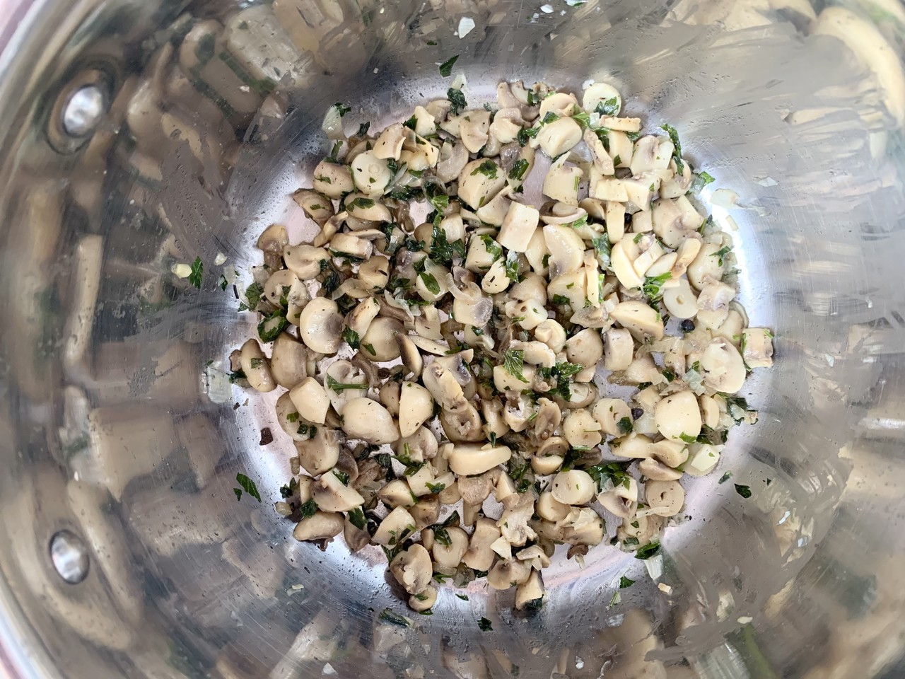 cooking mushrooms shallots parsley