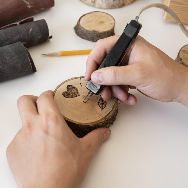 coeur-rondin-pyrogravure