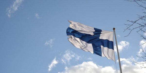 drapeau finlande horizontal