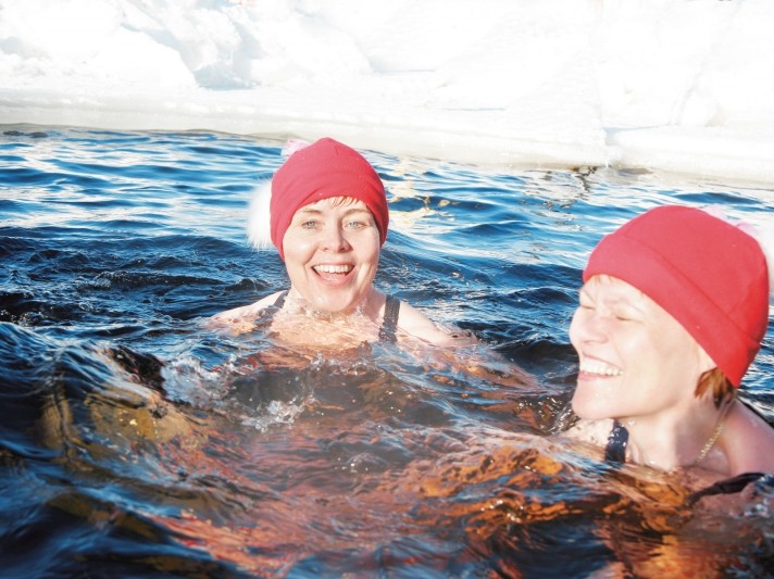 finlande-france-travel_ice_baignade_3