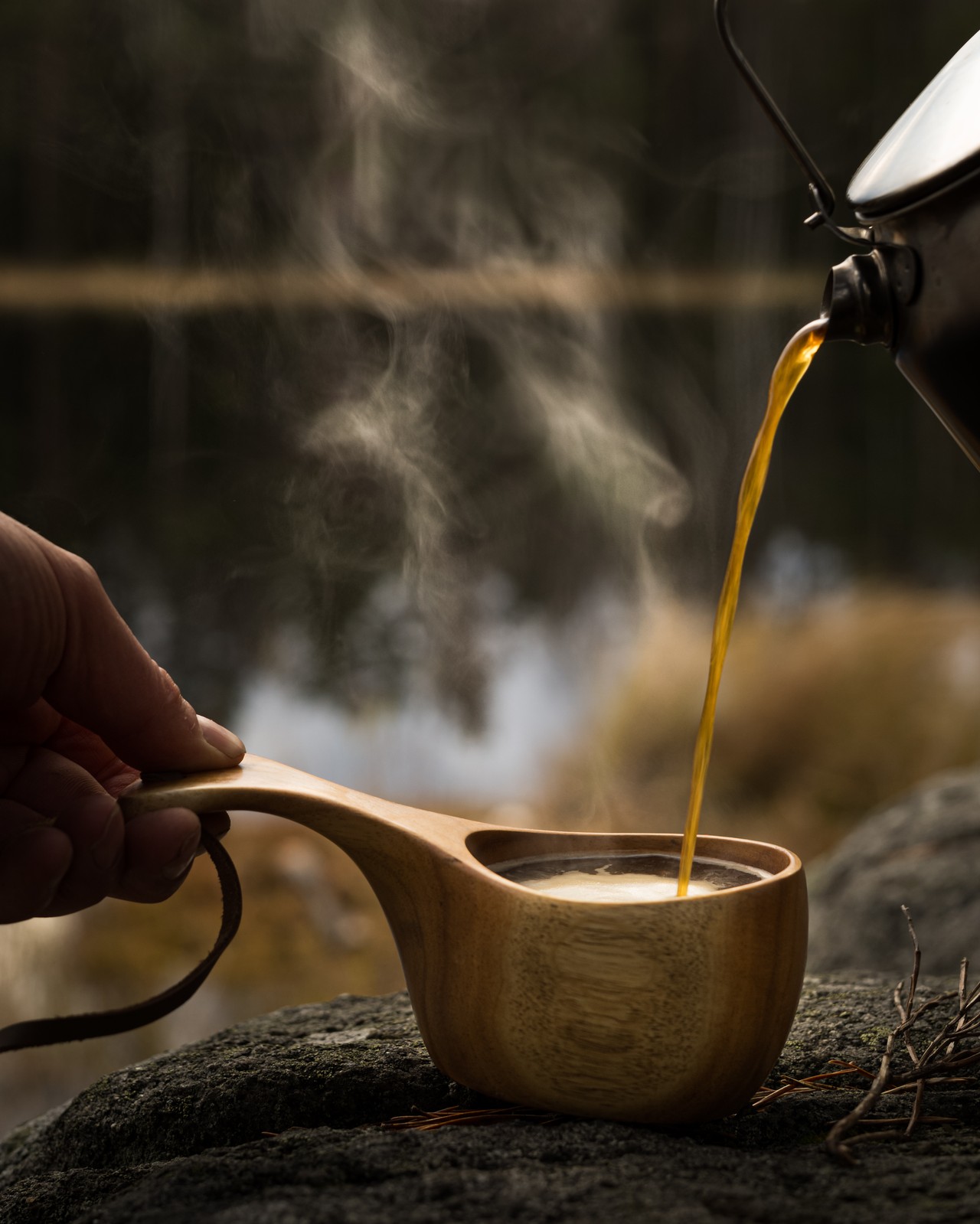 kuksa service boisson café arbre vapeur main