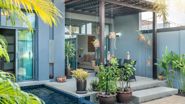 Piscine salon extérieur construction maître d'oeuvre Carnac