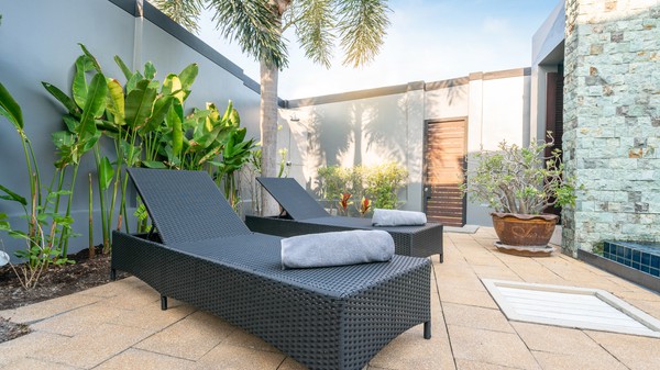 Chaise longue jardin extérieur maître d'oeuvre