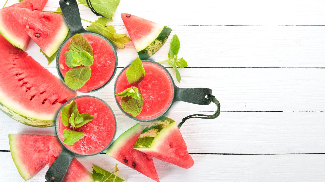 Mojito mit Wassermelone, bereit zum Genießen