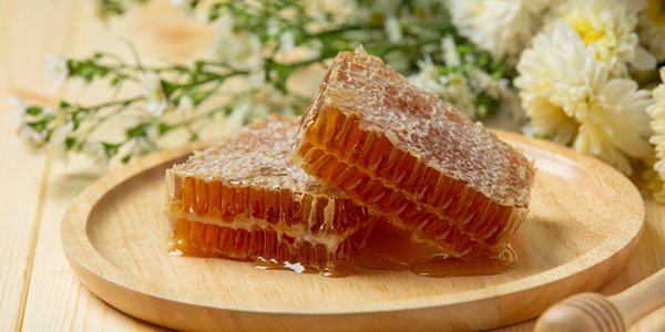 planche-bois-cire-abeille