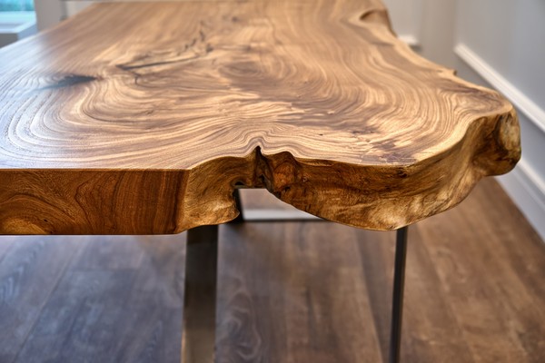 table made with elm burl