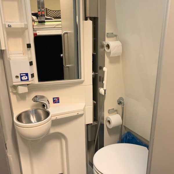 en-suite cabin on helsinki rovaniemi train